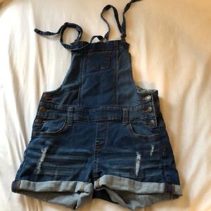 Short overalls